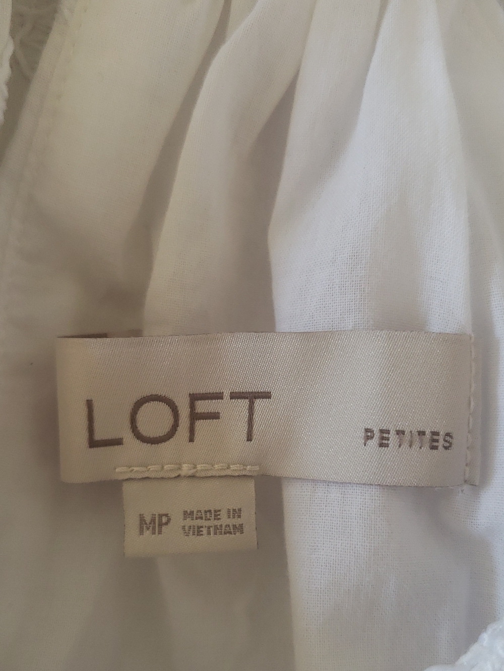 LOFT White Halter Shift Dress • Embroidered Floral Cotton • MP Petite • A-line - Picture 13 of 15